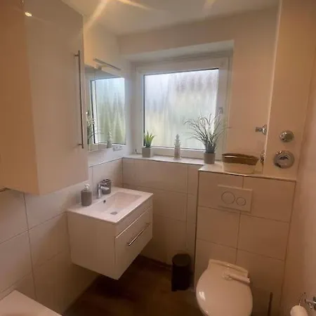Stadtnah & Chic - Ihringshausen Retreat Apartment *